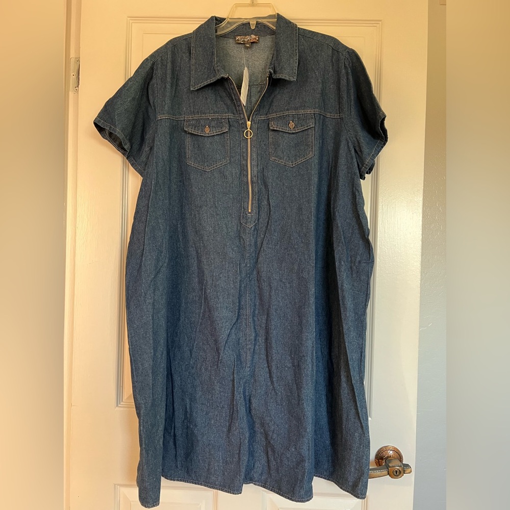 Chic Denim Zip-Up Dress